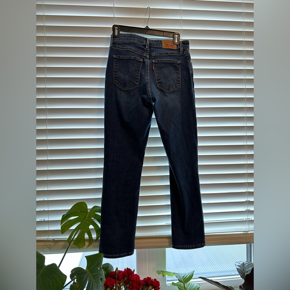 Levi’s Mid Rise Skinny Jeans - Picture 5 of 11